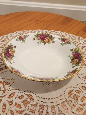 Royal Albert Old Country Roses 9" Oval Vegetable Serving Bowl